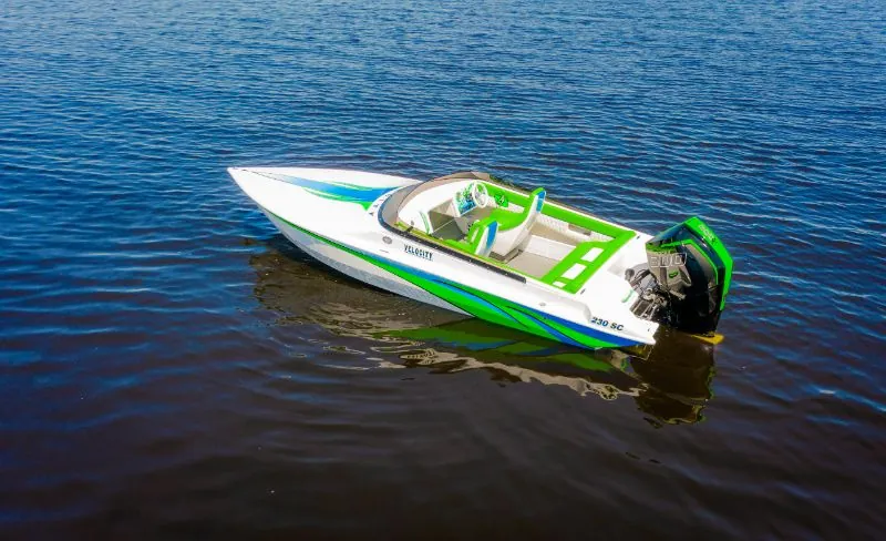 Velocity Powerboats - 230 SC