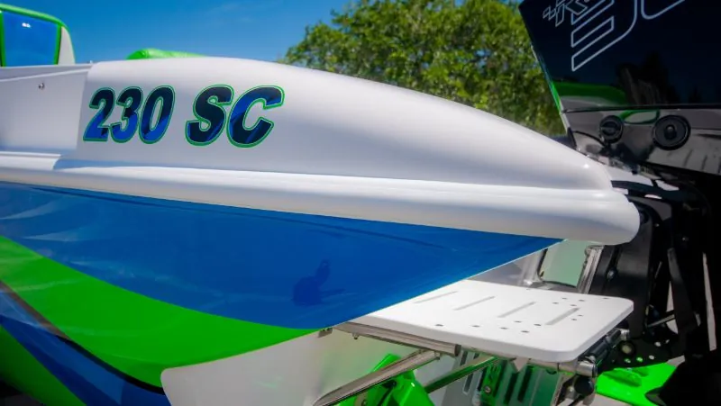 Velocity Powerboats - 230 SC